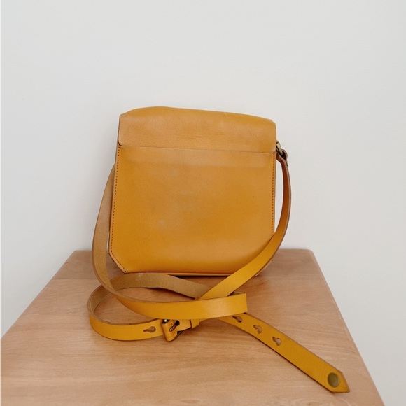 Madewell Brisbane Crossbody Bag - Picture 7 of 14